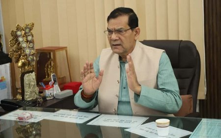 Lucknow: नगर विकास एवं ऊर्जा मंत्री ए के शर्मा ने छठ पर्व के दृष्टिगत प्रदेश के सभी नगरीय निकायों के साथ वर्चुअल समीक्षा बैठक की। 