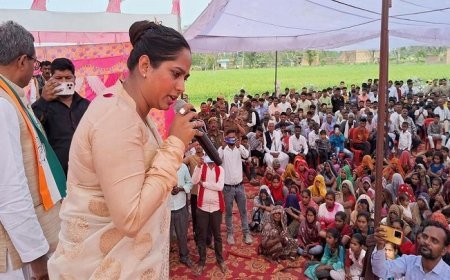 पूनम पंडित का बयान: 'हमारी शादी रुकेगी नहीं, पैरोल पर आकर भी करेंगे', सपा-कांग्रेस सगाई विवाद में नया मोड़। 