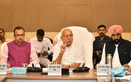 Lucknow : कृषि और सहकारिता विभाग मिलकर सुनिश्चित करेंगे खाद की समय पर आपूर्ति- सूर्य प्रताप शाही