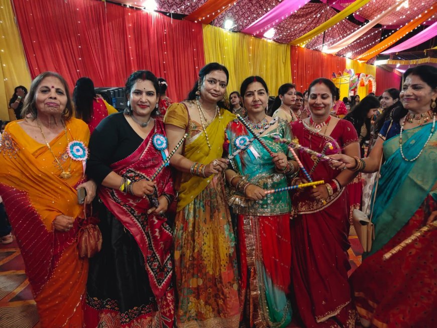 Hardoi : हरदोई में अग्रवाल धर्मशाला में भव्य डांडिया नाइट महोत्सव का आयोजन