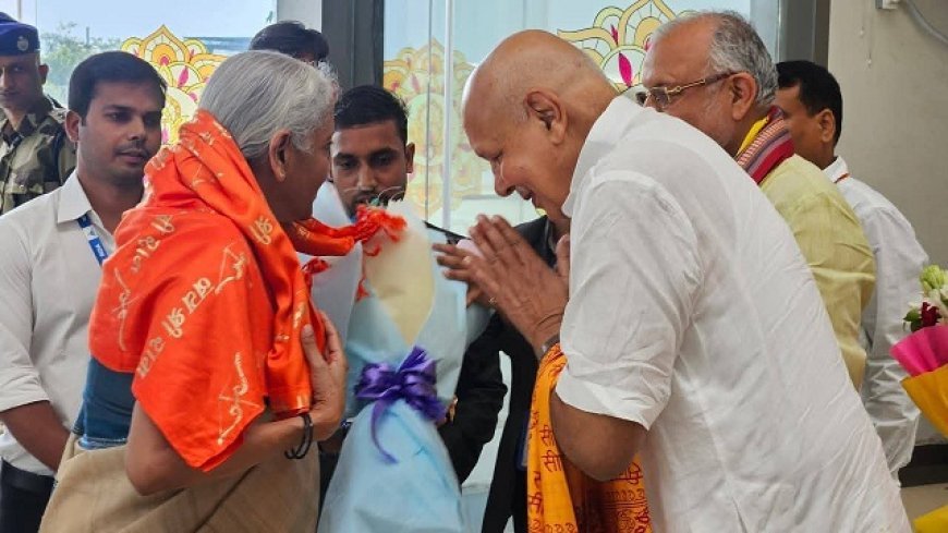 अयोध्या में केंद्रीय वित्त मंत्री निर्मला सीतारमण का भव्य स्वागत, बृहस्पति कुंड में दक्षिण भारत के तीन महान संगीतज्ञों की मूर्तियों का करेंगी अनावरण। 