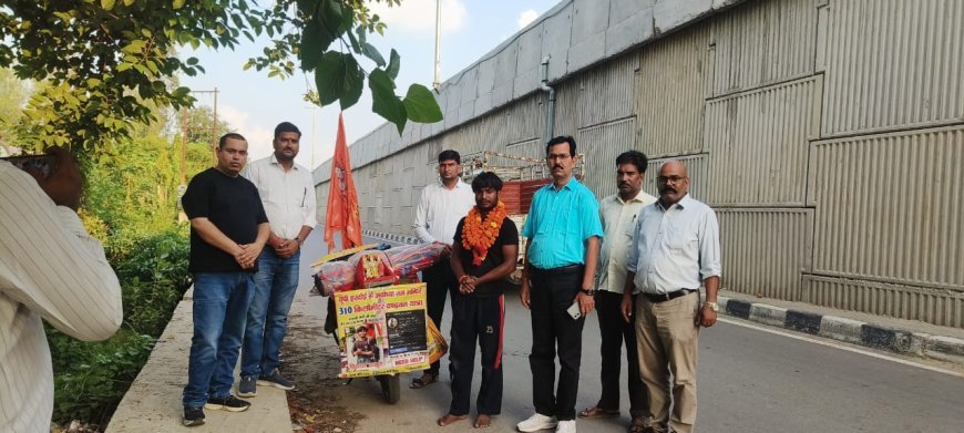 Hardoi : भव्य स्वागत के साथ संडीला पहुंचे दंडवत यात्रा कर रहे विशाल ठाकुर का हुआ भव्य स्वागत