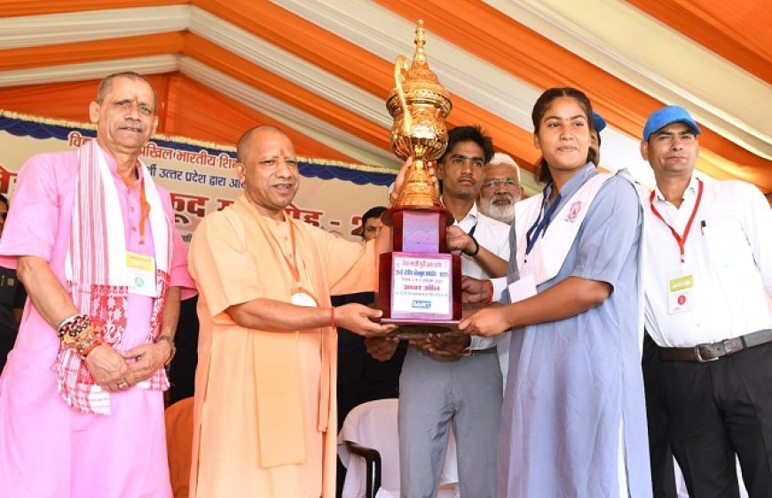 Jhansi: झांसी की धरती से सीएम योगी ने खिलाड़ियों को दी नई ऊर्जा, दिए सफलता मंत्र।