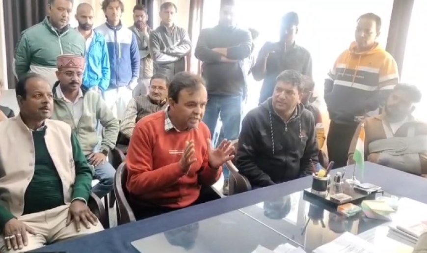 Mussoorie : मसूरी में ऑपरेशन लगाम पर विवाद, व्यापारियों और भाजपा ने पुलिस पर वसूली का आरोप लगाया