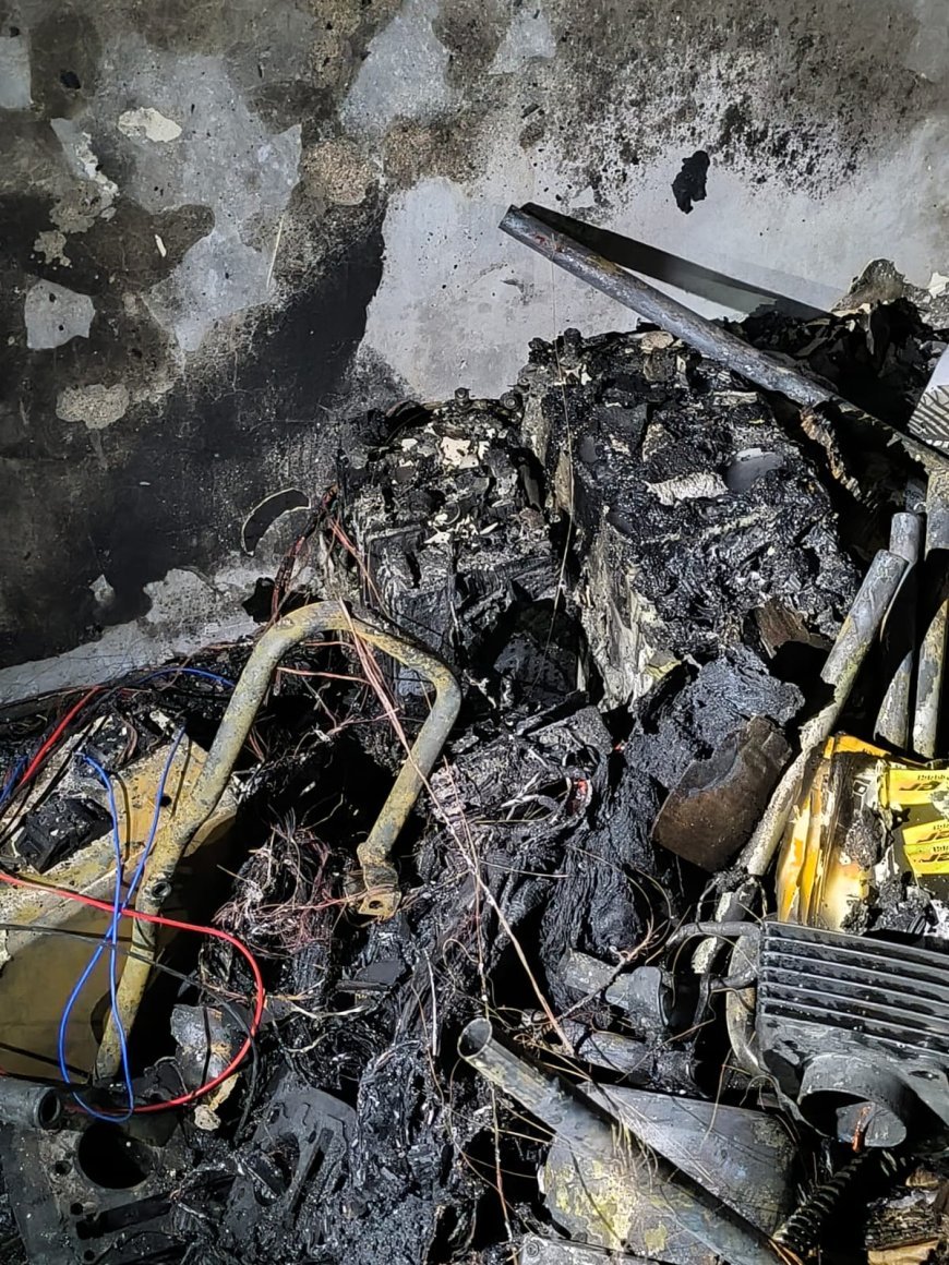 Sitapur : रामकोट-सीतापुर में टीवीएस एजेंसी में लगी आग, फायर ब्रिगेड ने पाया काबू