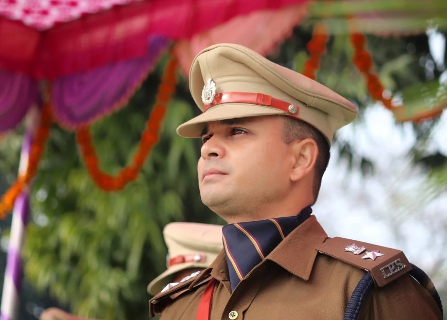 Hardoi : हरदोई में रिश्वत मांगने व कार्रवाई न करने के एवज में दो पुलिसकर्मियों को एसपी ने सस्पेंड किया