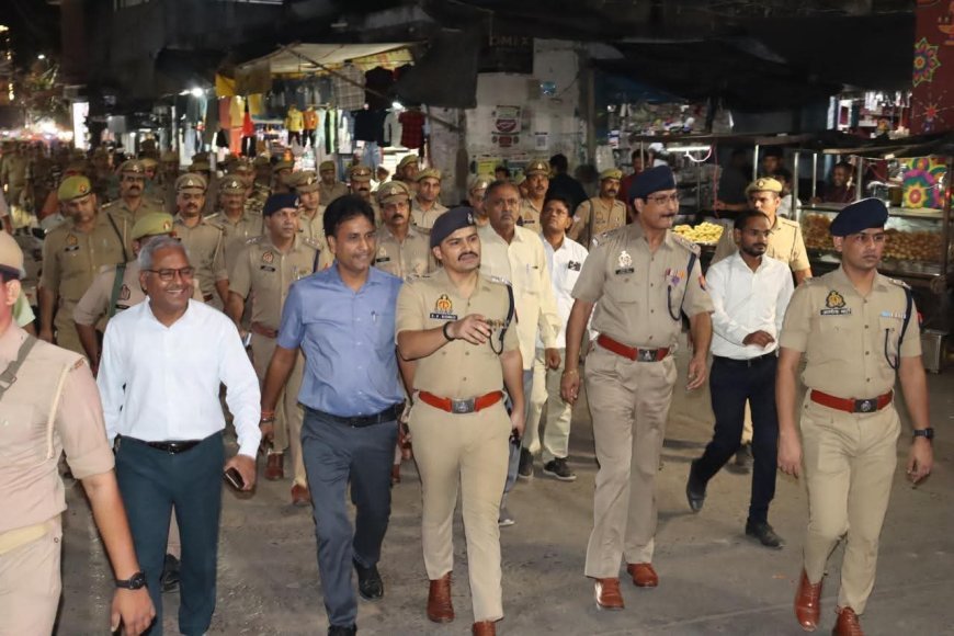 Sambhal : त्योहारों से पहले सम्भल में पुलिस का फ्लैग मार्च, सुरक्षा के कड़े इंतजाम