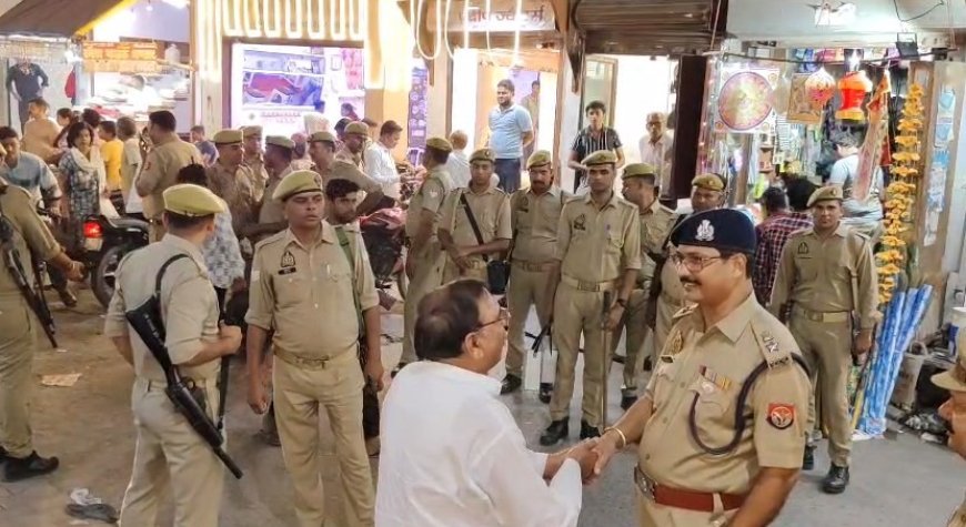 Sambhal: धनतेरस पर सम्भल में कड़ी सुरक्षा, पुलिस-पीएसी और आरआरएफ तैनात। 