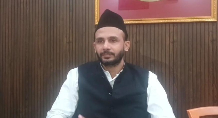 Sambhal: योगी सरकार के हलाल सर्टिफिकेशन पर रोक के फैसले पर भड़के सम्भल सांसद जियाउर्रहमान बर्क, भारत धार्मिक मुल्क नहीं, निर्यात पर भी लगाए रोक। 