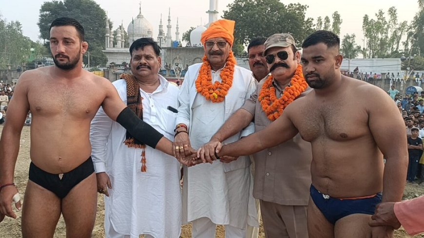 संडीला में खेलों का डबल धमाका- क्रिकेट टूर्नामेंट और दंगल प्रतियोगिता का भव्य शुभारंभ। 