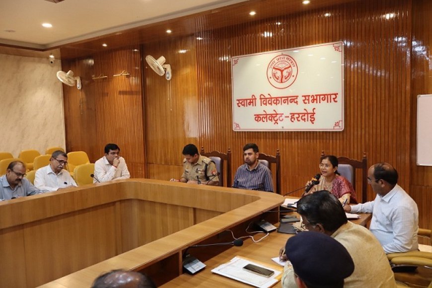 Hardoi: राजघाट व बेरियाघाट पर अस्थाई मेला चौकी स्थापित करें तथा श्रद्वालुओं की सुरक्षा के दृष्टिगत जल पुलिस की तैनाती की जाये - जिलाधिकारी