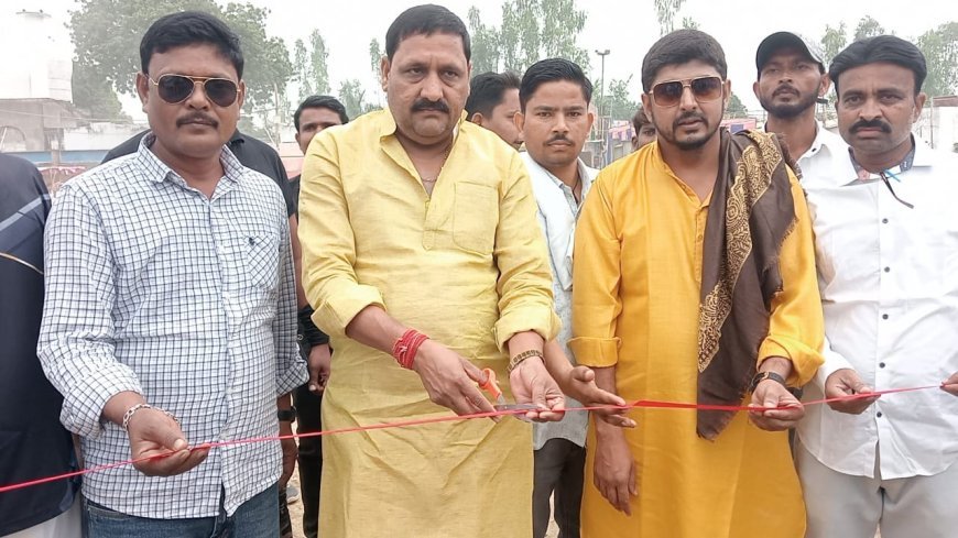 Hardoi : उर्स में पहली बार फुटबॉल टूर्नामेंट का आयोजन, खिलाड़ियों ने दिखाया जोश - शाहनवाज़ आलम