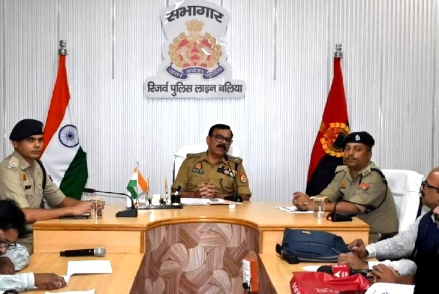 Ballia : बलिया पुलिस अधीक्षक ओमवीर सिंह ने नए आपराधिक कानूनों पर पत्रकारों को दी जानकारी