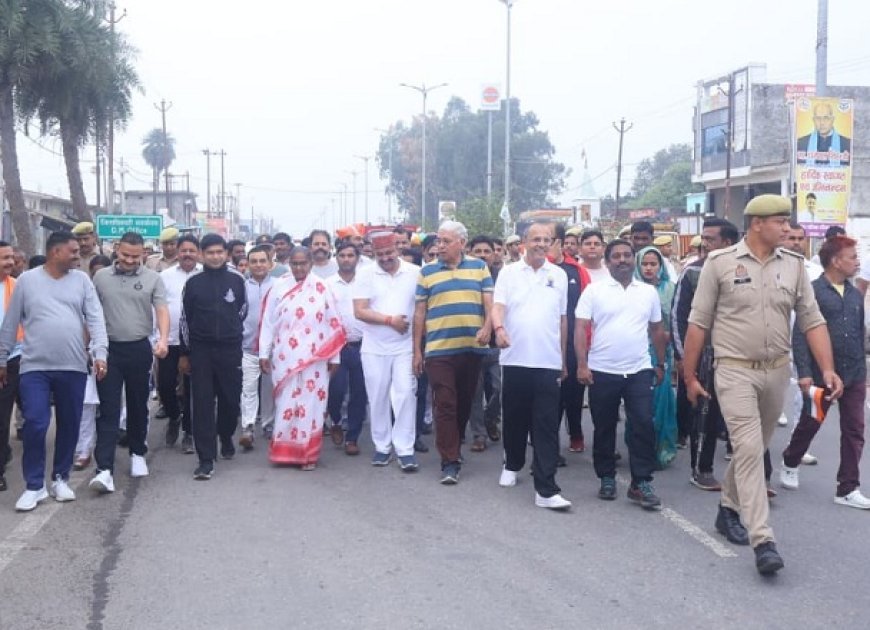 Sambhal: लौह पुरुष पटेल की 150वीं जयंती पर सम्भल पुलिस ने निकाली रन फॉर यूनिटी, बहजोई में एकता, अखंडता और समरसता का संदेश। 