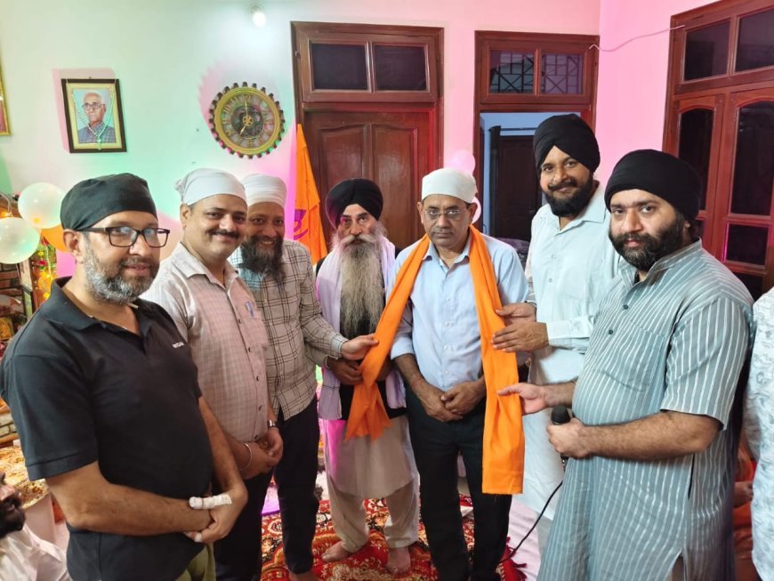 Deoband : देवबंद में हर्षोल्लास से निकाली नौवीं प्रभात फेरी, कल निकलेगा नगर कीर्तन