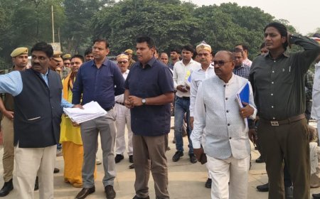 Sitapur : डीएम ने किया नैमिषारण्य क्षेत्र में चल रहे विभिन्न विकास कार्यों का स्थलीय निरीक्षण