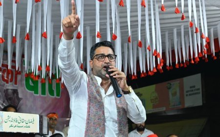 Lucknow : राज्य मंत्री दानिश आजाद अंसारी ने टांडा में बुनकरों से संवाद किया, बिजली फ्लैट रेट में जल्द संशोधन करेगी योगी सरकार