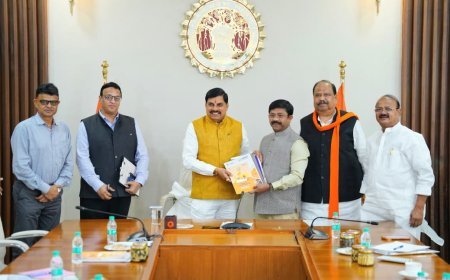 Lucknow : मंत्री नन्दी ने भोपाल में मध्य प्रदेश के मुख्यमंत्री डॉ. मोहन यादव से की शिष्टाचार मुलाकात