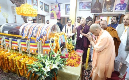 Kushinagar : बौद्ध धर्मगुरु भदंत ज्ञानेश्वर को सीएम योगी ने दी श्रद्धांजलि