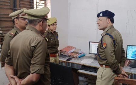 Hardoi : शाहाबाद और संडीला थानों का पुलिस अधिकारियों ने किया निरीक्षण