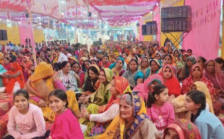 Sitapur : मधवापुर यज्ञ के अंतिम दिन ‘मनु-शतरूपा’ प्रसंग की भावपूर्ण कथा