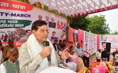 Lucknow: राष्ट्रीय एकता दिवस: जौनपुर में ए.के. शर्मा ने सरदार पटेल के योगदान को याद किया, युवाओं को दिया संदेश।