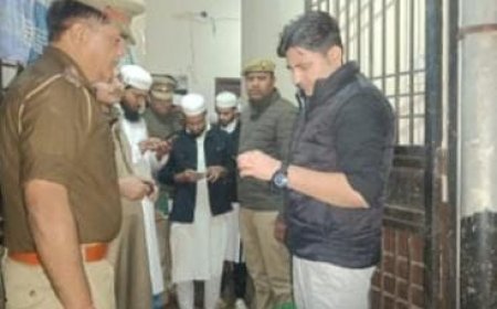 Deoband : देवबंद में सीओ अभितेश सिंह के नेतृत्व में पुलिस ने शुरू किया किरायेदार सत्यापन अभियान