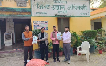 Hardoi: हरदोई में किसानों के लिए खुशखबरी: प्याज-लहसुन के बीज व हाईटेक सब्जी पौधों का वितरण शुरू।