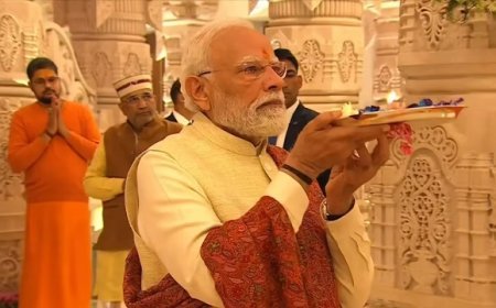 विवाह पंचमी पर अयोध्या राम मंदिर में राम आरती करते नजर आये पीएम मोदी, भगवान विष्णु के शेष अवतार की पूजा की। 