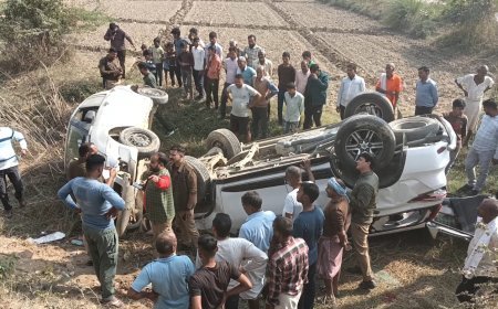 Farrukhabad : भाजपा विधायक का परिवार हादसे में बाल-बाल बचा, कार खड्ड में पलटी