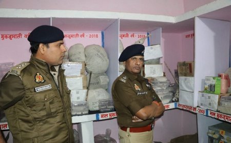 Hathras: एसपी ने हाथरस गेट थाने का अर्धवार्षिक निरीक्षण किया, कई निर्देश जारी। 