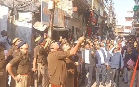 Sambhal: सम्भल में विकास की नई दिशा: मंडलायुक्त ने पांच महत्वपूर्ण परियोजनाओं का किया उद्घाटन।