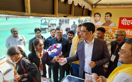 Lucknow : 19वीं राष्ट्रीय जम्बूरी में 35 हजार प्रतिभागियों ने लिया हिस्सा, आत्मनिर्भर भारत थीम पर वैकल्पिक ऊर्जा प्रदर्शनी का निरीक्षण