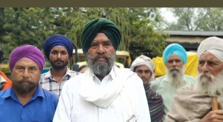 Sitapur : आधी अधूरी व्यवस्था से धान खरीद प्रक्रिया शुरू किसानों को परेशानी, बोरों उठान में लापरवाही से किसानों को उठानी पड़ी रही परेशानी 