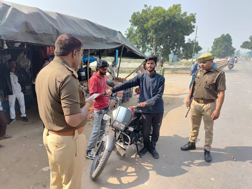 Sitapur : यातायात नियम तोड़ने पर 40 बाइक सवारों के ई-चालान