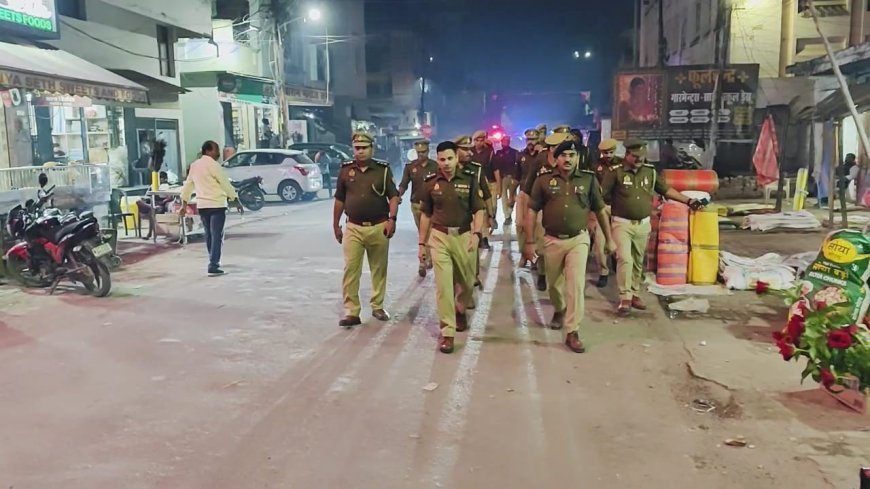 Hardoi : हरदोई में एसपी अशोक कुमार मीणा ने पैदल गश्त कर सुरक्षा का भरोसा दिलाया