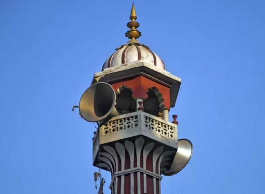 मुजफ्फरनगर में नॉइज पॉल्यूशन के खिलाफ सख्ती: धार्मिक स्थलों से 15 लाउडस्पीकर हटाए, डीजीपी निर्देश पर राज्यव्यापी अभियान। 