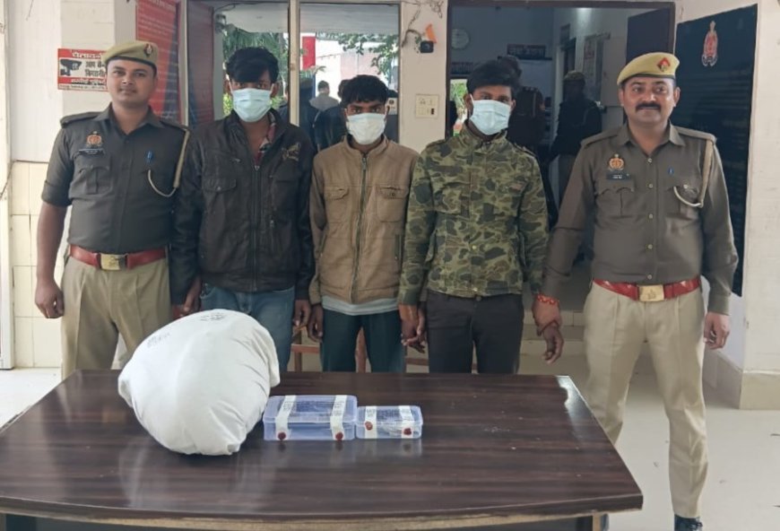 Hardoi : कोतवाली देहात इलाके में चोरी करने में तीन आरोपी गिरफ्तार, चोरी का सामान बरामद