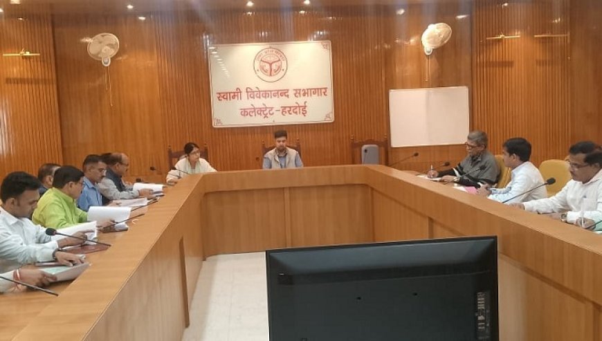 Hardoi: रोजगार के इच्छुक अभ्यर्थी, श्रमिक एवं मजदूर एकीकृत पोर्टल पर पंजीकरण करायेंः- डीएम