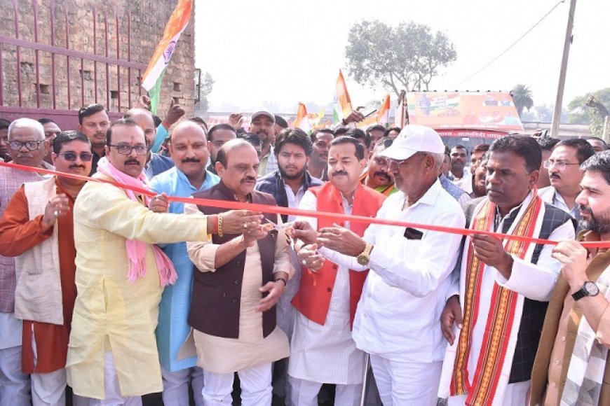 Hardoi: लौहपुरुष सरदार वल्लभभाई  पटेल की 150 जयंती पर यूनिटी मार्च का आयोजन। 