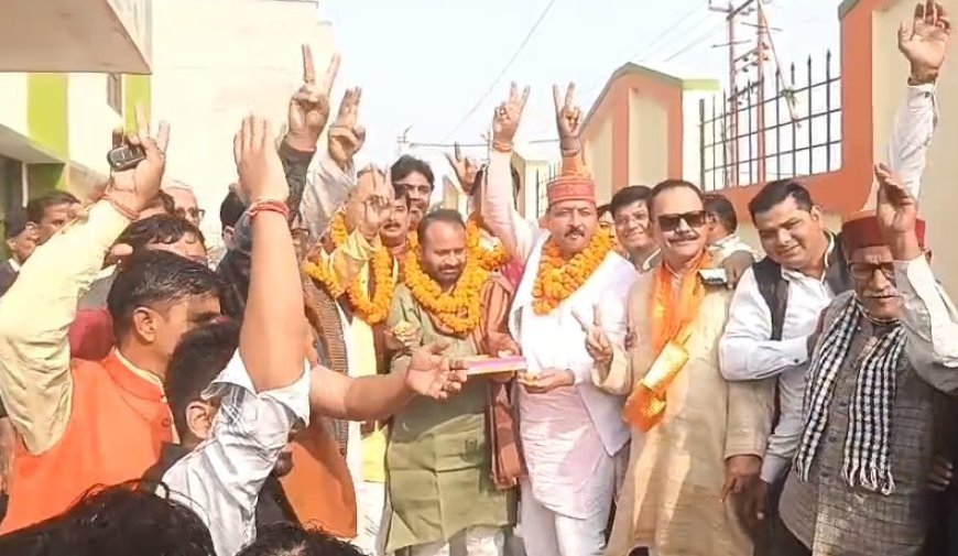 Sambhal: सरदार वल्लभभाई पटेल की जयंती पर एकता यात्रा निकली, एनडीए की बिहार जीत पर मनाया जश्न। 