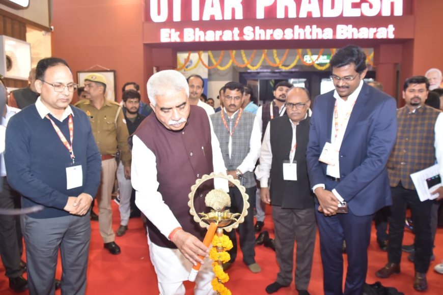 Lucknow : आईआईटीएफ-2025 में उत्तर प्रदेश दिवस- मंत्री राकेश सचान ने पवेलियन का दौरा कर की सराहना