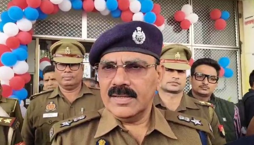 Ballia: बलिया पुलिस की हाइब्रिड जागरूकता कार्यशाला: छात्र-छात्राओं को साइबर अपराध, मिशन शक्ति और वीर राही योजना की दी गई जानकारी। 