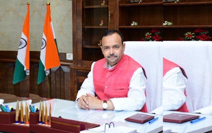 Lucknow: सहकारिता विभाग के 04 अधिकारियों को कार्यों में अनियमितता व लापरवाही बरतने के कारण किया गया निलम्बित। 