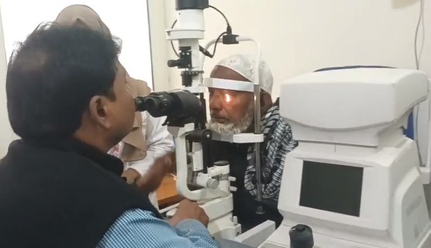 Sambhal: हसीना बेगम हॉस्पिटल में मोतियाबिंद के मरीजों के लिए फ्री ऑपरेशन कैंप, आई ओपीडी की भी हुई शुरुआत। 