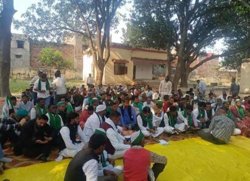 Sitapur : सिधौली में भाकियू टिकैत की मासिक बैठक, 11 सूत्री मांग पत्र सौंपा गया