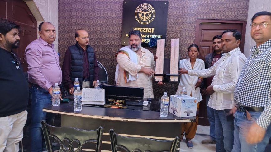 Sitapur : लहरपुर में स्वास्थ्य केंद्रों को मिलीं नई मशीनें, बच्चों का वजन और लंबाई नापना हुआ आसान