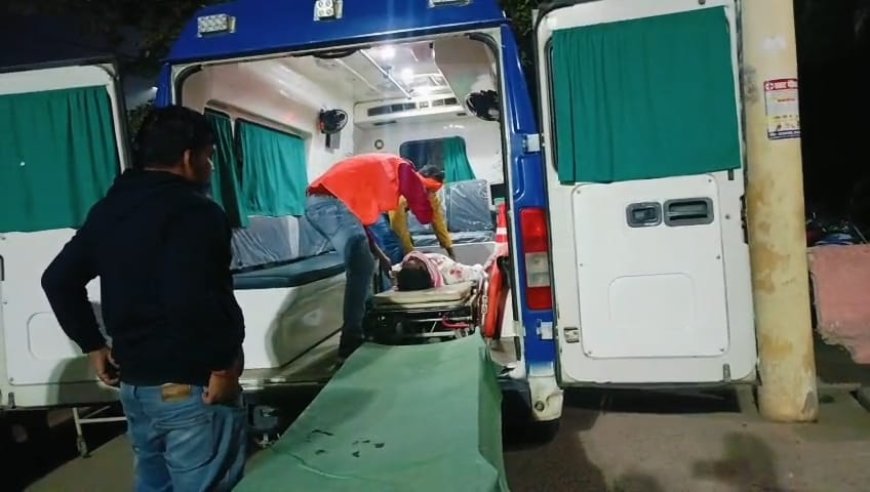 Rae Bareli : रायबरेली के बछरावां में बुलेट-मोटरसाइकिल की टक्कर से दो युवक गंभीर रूप से घायल