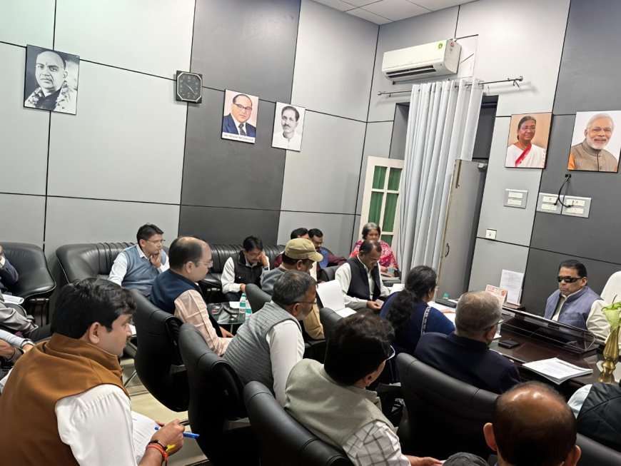 Lucknow : योगी सरकार ने दिव्यांग और पिछड़े वर्ग के लिए योजनाओं को तेजी से पहुंचाने के दिए निर्देश