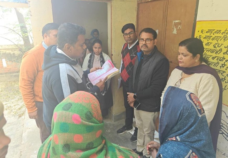 Sitapur : कसमंडा के जयरामपुर उपकेंद्र में VHND सत्र का जिलाधिकारी ने किया निरीक्षण